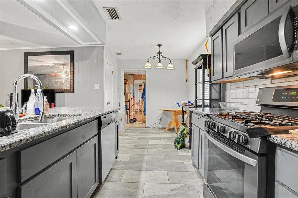 310 Blueberry Drive, Duncanville, TX 75116 310 Blueberry Drive, Duncanville, TX 75116