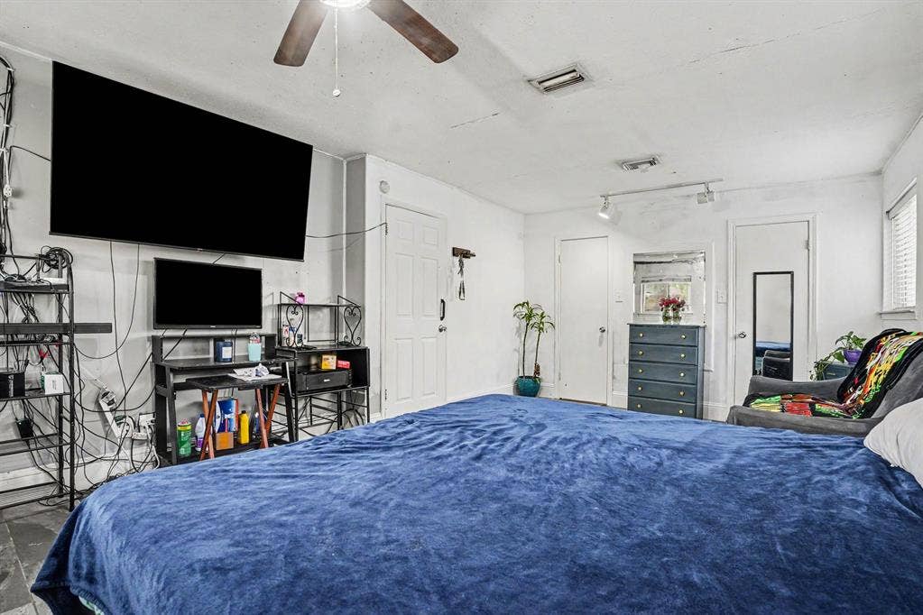 310 Blueberry Drive, Duncanville, TX 75116 310 Blueberry Drive, Duncanville, TX 75116