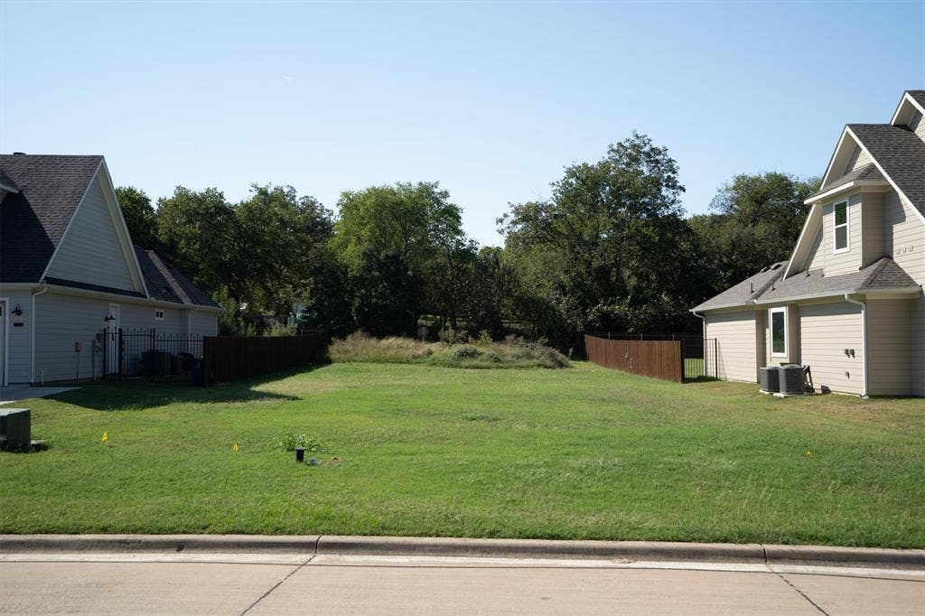 208 Village Way, Argyle, TX 76226