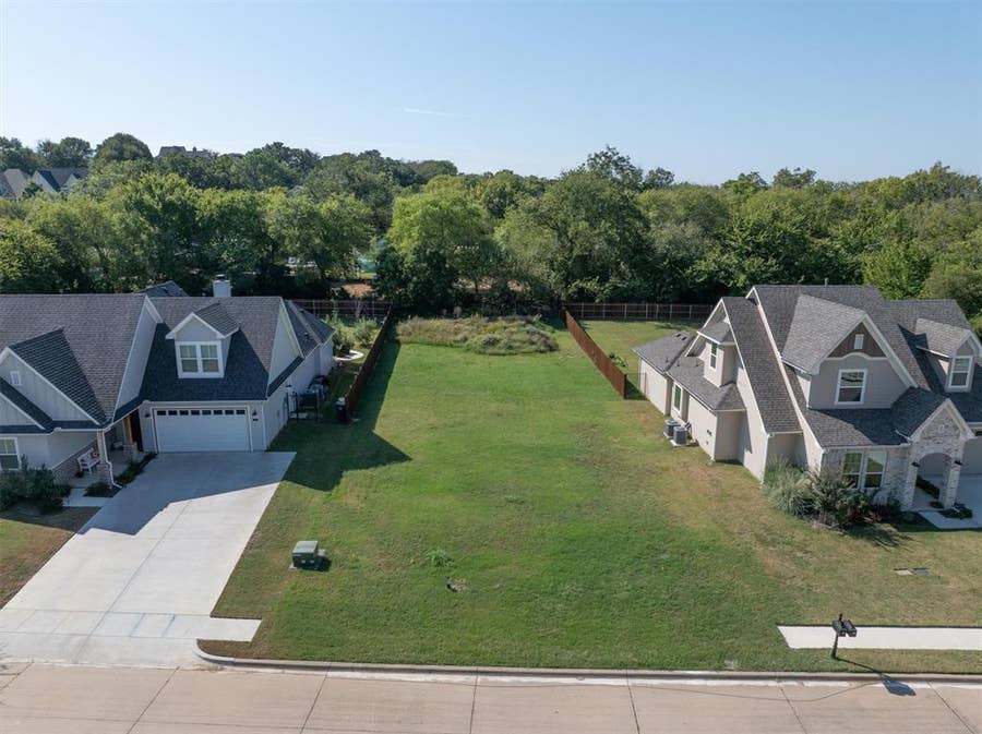 Property photo for 208 Village Way, Argyle, TX