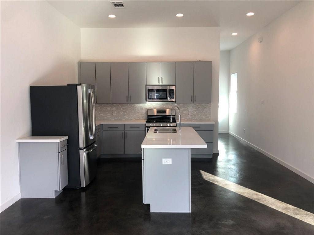 805 Melba Street, #B, Dallas, TX 75208 805 Melba Street, #B, Dallas, TX 75208