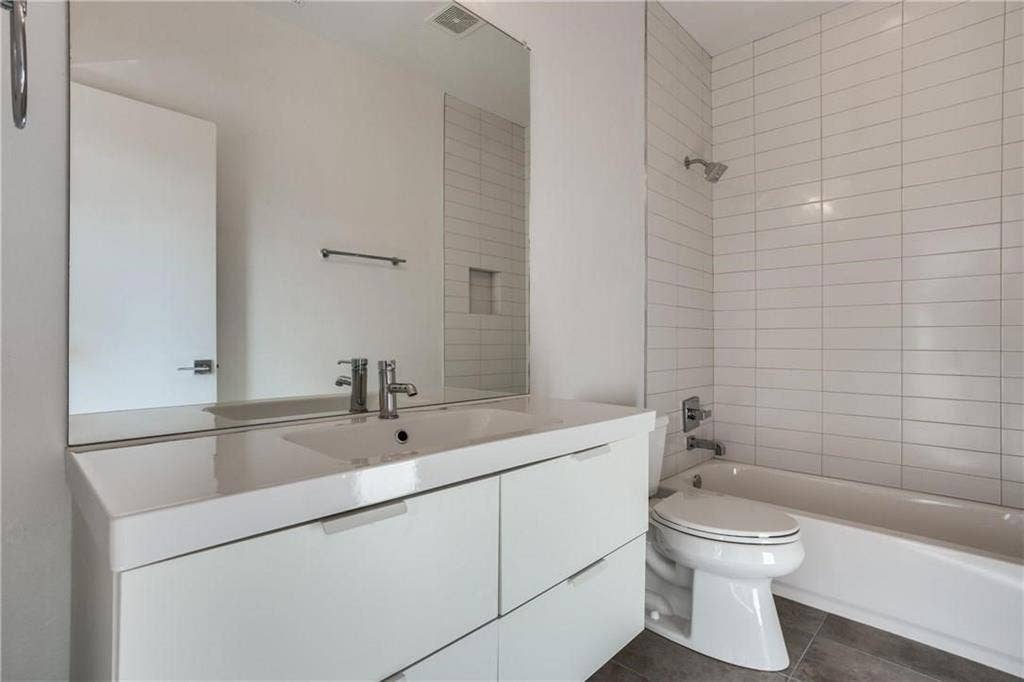 805 Melba Street, #B, Dallas, TX 75208 805 Melba Street, #B, Dallas, TX 75208