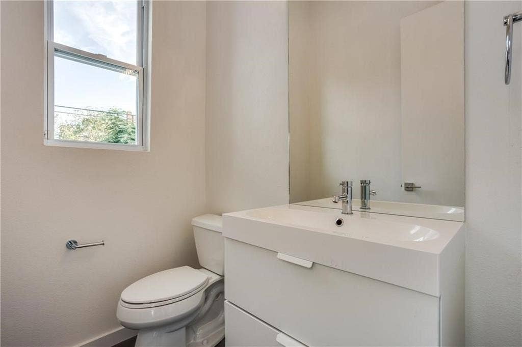 805 Melba Street, #B, Dallas, TX 75208 805 Melba Street, #B, Dallas, TX 75208