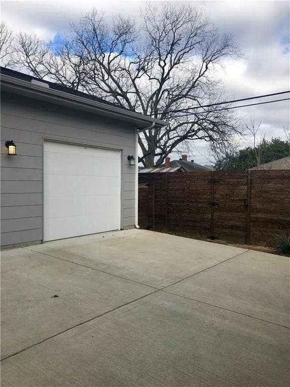 805 Melba Street, #B, Dallas, TX 75208 805 Melba Street, #B, Dallas, TX 75208