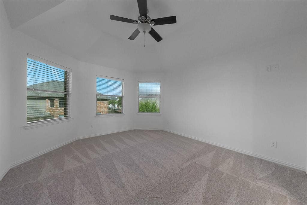 Recessed ceiling with an attached ceiling fan