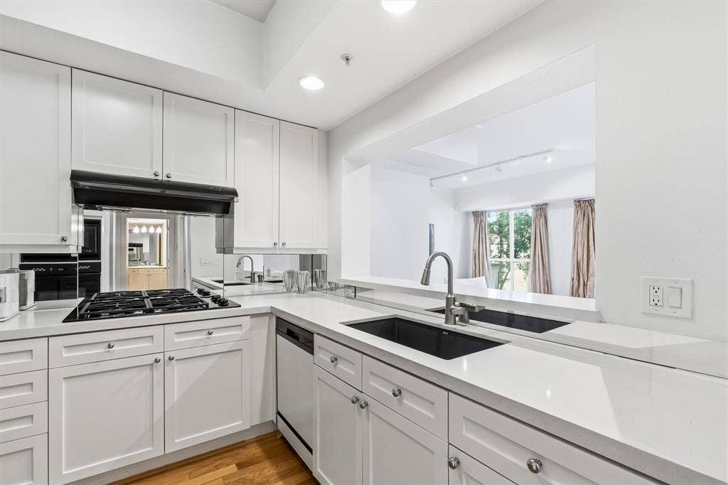 3401 Lee Parkway, #409, Dallas, TX 75219 3401 Lee Parkway, #409, Dallas, TX 75219