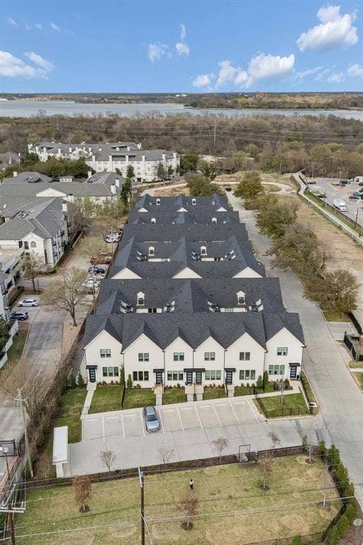 7207 Gaston Avenue, #903, Dallas, TX 75214 Aerial view of Lakeside property and its proximity to White Rock Lake