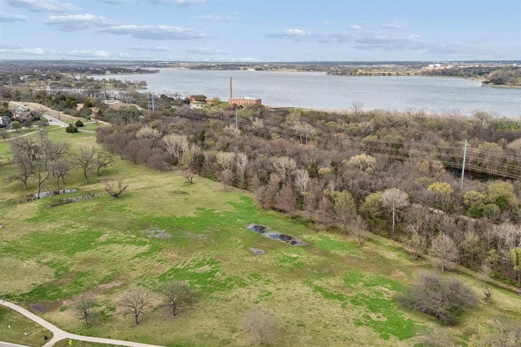 7207 Gaston Avenue, #903, Dallas, TX 75214 Aerial view of White Rock Lake