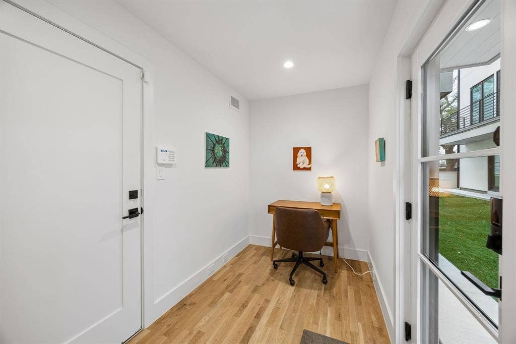 7207 Gaston Avenue, #903, Dallas, TX 75214 View of entrance to your new home!