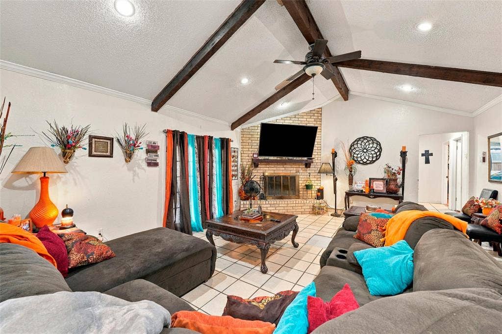 301 Brenda Drive, Hewitt, TX 76643 301 Brenda Drive, Hewitt, TX 76643