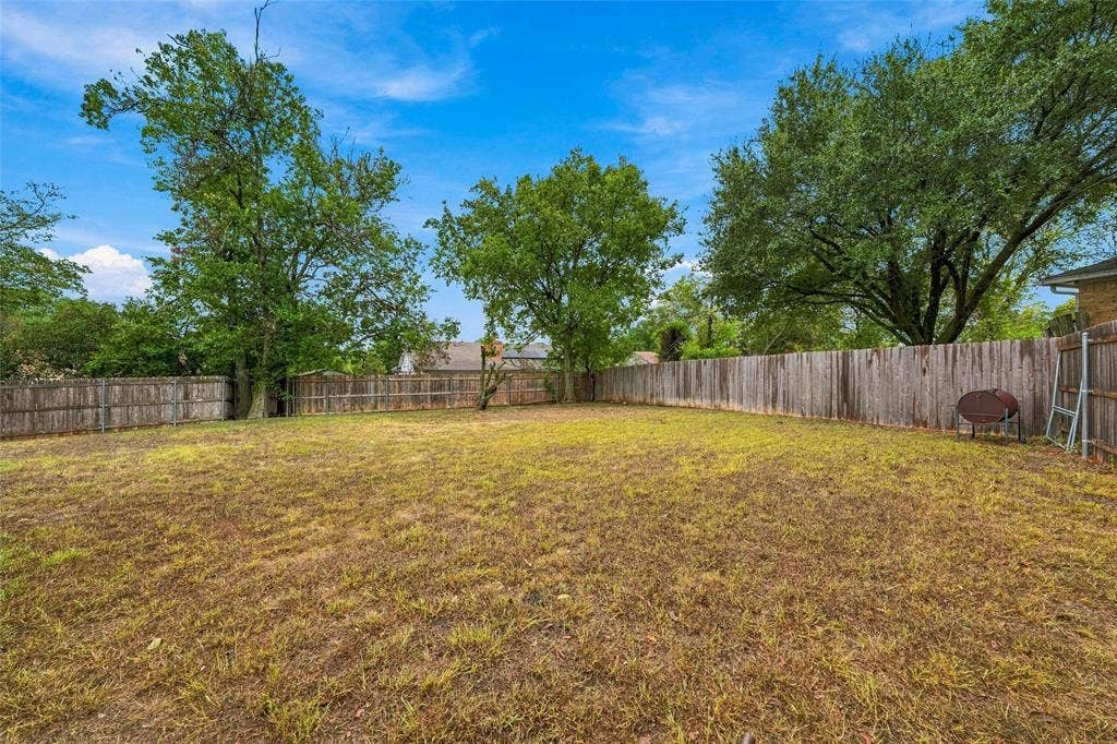 301 Brenda Drive, Hewitt, TX 76643 301 Brenda Drive, Hewitt, TX 76643