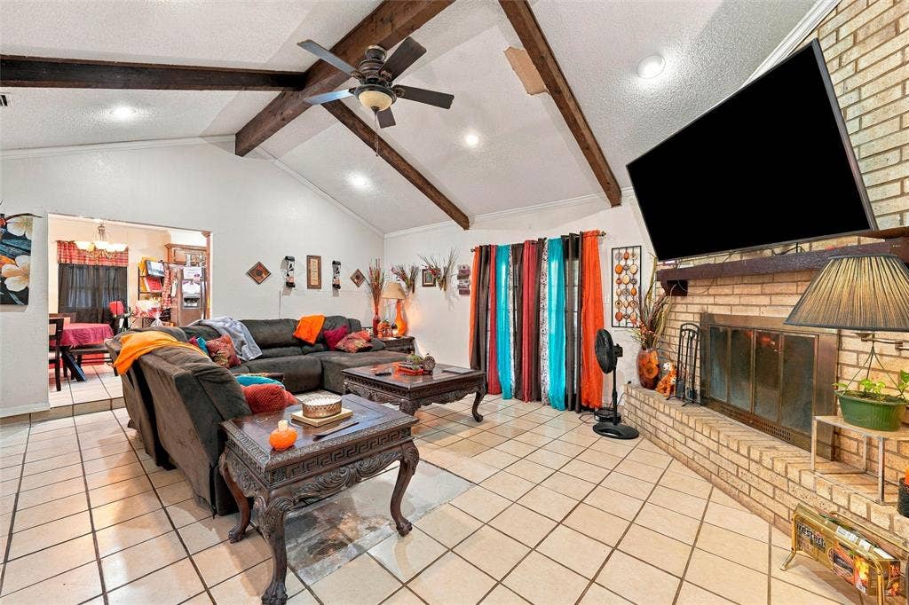301 Brenda Drive, Hewitt, TX 76643 301 Brenda Drive, Hewitt, TX 76643
