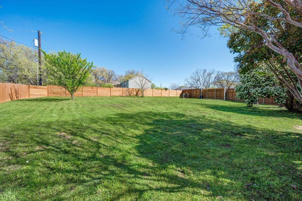 304 Oak Drive, Argyle, TX 76226 304 Oak Drive, Argyle, TX 76226