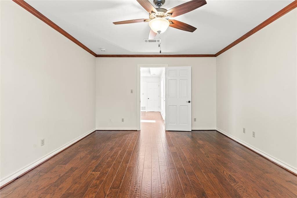 6423 Ridgemont Drive, Dallas, TX 75214 5th Bedroom off Upstairs Primary