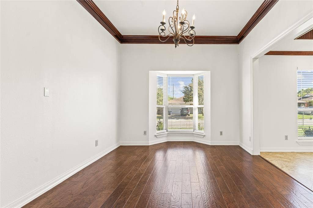6423 Ridgemont Drive, Dallas, TX 75214 Formal Dining