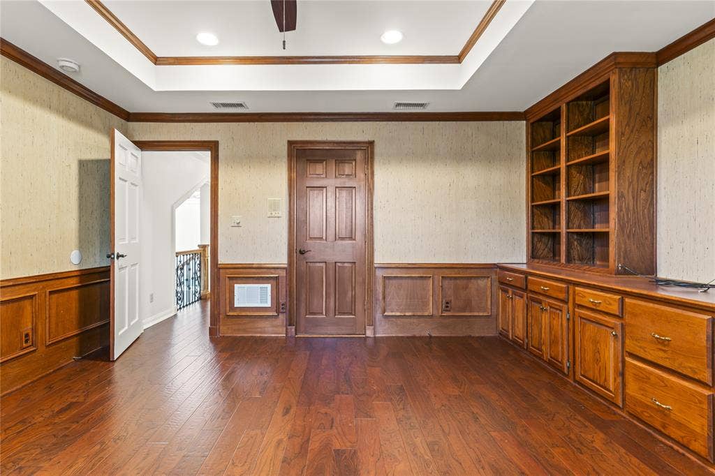 6423 Ridgemont Drive, Dallas, TX 75214 Second Living or Office