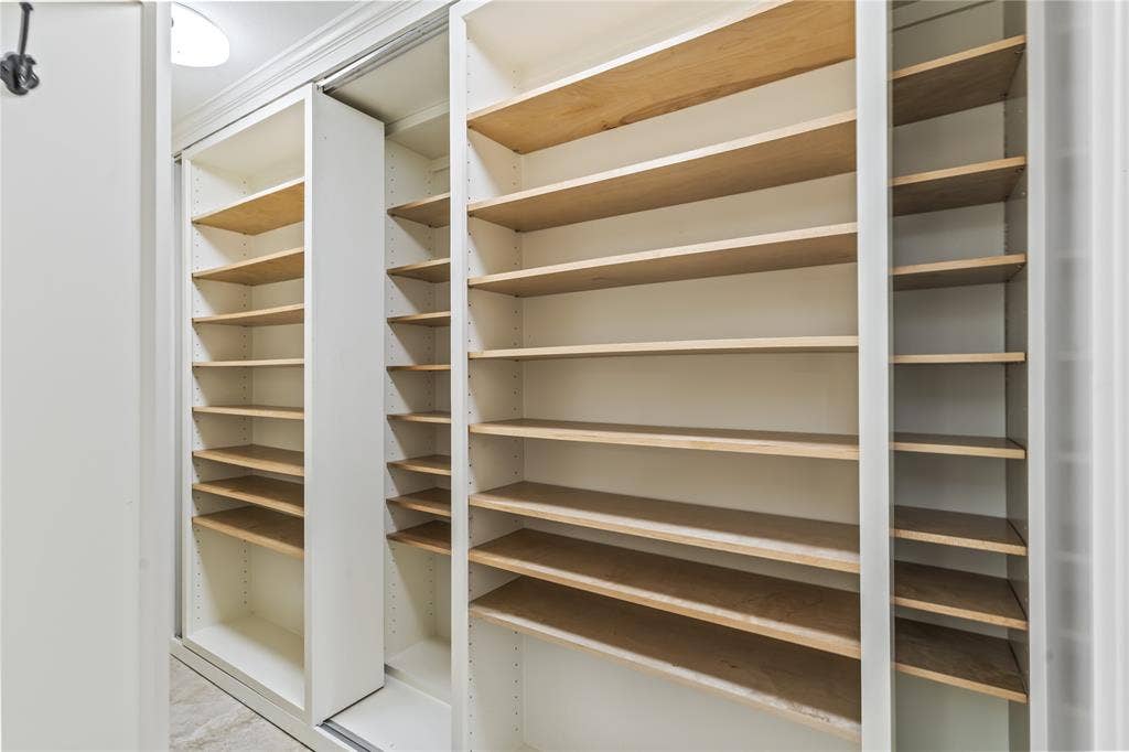 6423 Ridgemont Drive, Dallas, TX 75214 Primary Closet there a 2 closets in this Bath