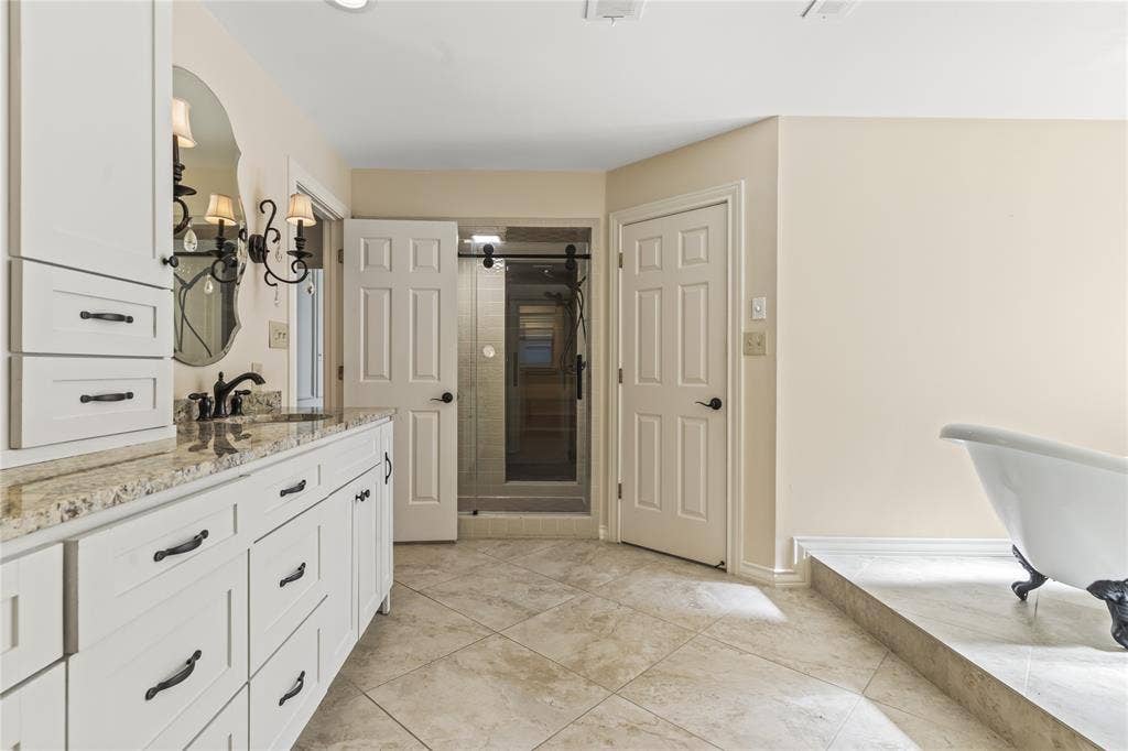 6423 Ridgemont Drive, Dallas, TX 75214 6423 Ridgemont Drive, Dallas, TX 75214