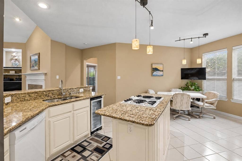 7947 Xavier Court, Dallas, TX 75218 7947 Xavier Court, Dallas, TX 75218