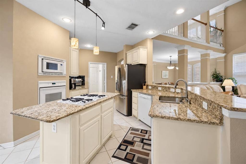 7947 Xavier Court, Dallas, TX 75218 7947 Xavier Court, Dallas, TX 75218