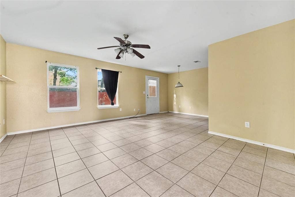 823 Parkplace Ridge, Princeton, TX 75407 823 Parkplace Ridge, Princeton, TX 75407