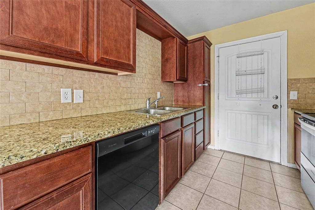 823 Parkplace Ridge, Princeton, TX 75407 823 Parkplace Ridge, Princeton, TX 75407
