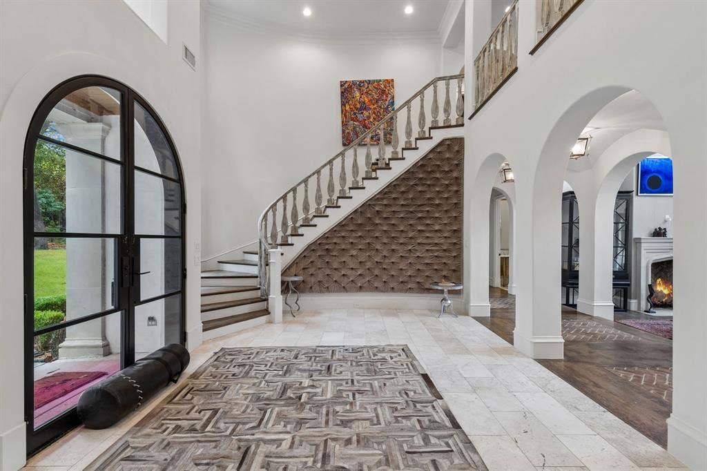 7217 Fisher Road, Dallas, TX 75214 7217 Fisher Road, Dallas, TX 75214