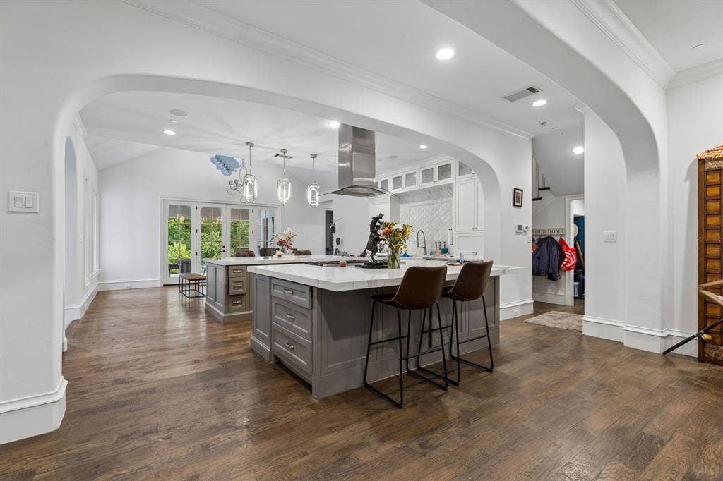 7217 Fisher Road, Dallas, TX 75214 7217 Fisher Road, Dallas, TX 75214