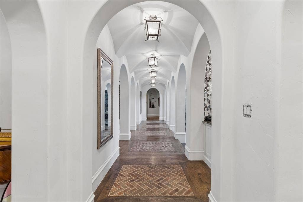 7217 Fisher Road, Dallas, TX 75214 7217 Fisher Road, Dallas, TX 75214