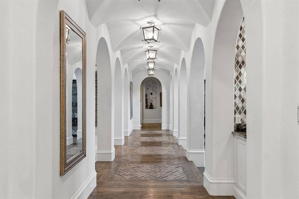7217 Fisher Road, Dallas, TX 75214 7217 Fisher Road, Dallas, TX 75214