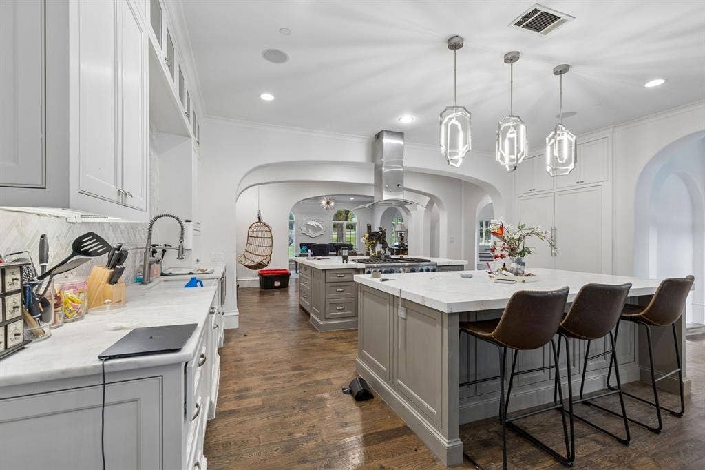 7217 Fisher Road, Dallas, TX 75214 7217 Fisher Road, Dallas, TX 75214