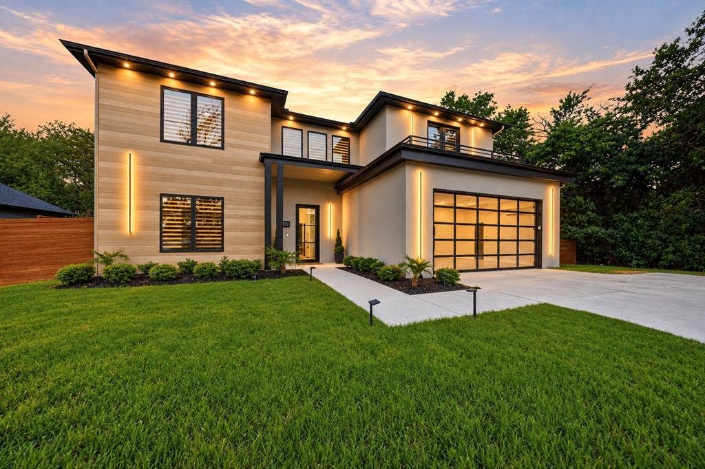 522 S Clark Road, Cedar Hill, TX 75104 Modern architectural design featuring sleek lines and a flat roof