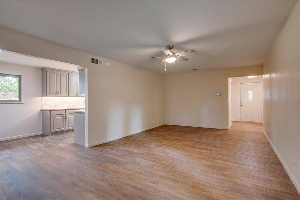 6945 Clearglen Drive, Dallas, TX 75232