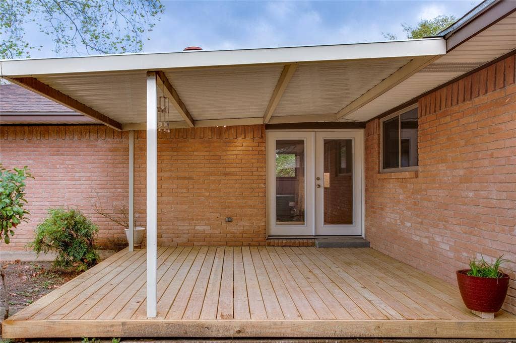 6945 Clearglen Drive, Dallas, TX 75232