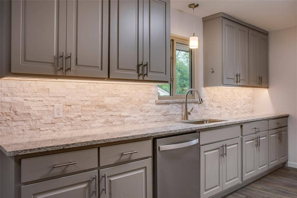6945 Clearglen Drive, Dallas, TX 75232