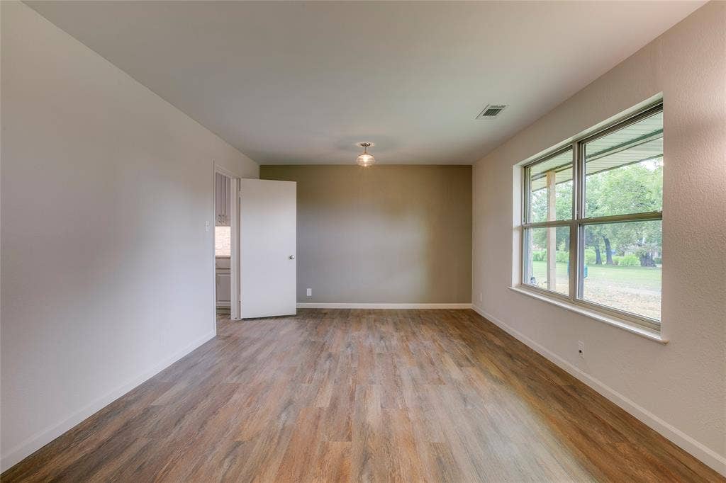 6945 Clearglen Drive, Dallas, TX 75232