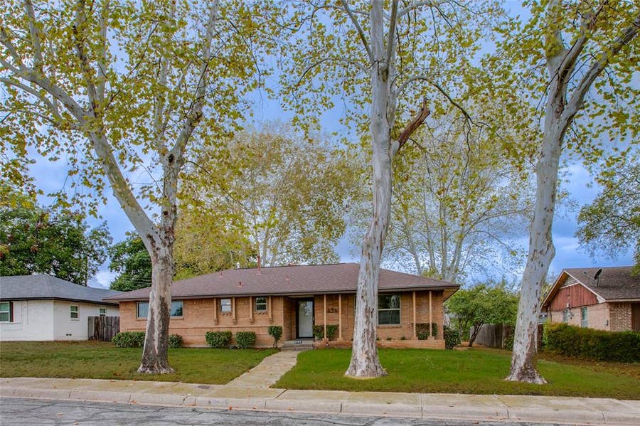 Property photo for 6945 Clearglen Drive, Dallas, TX