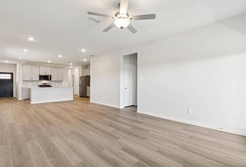109 Greenbriar Drive, Princeton, TX 75071 109 Greenbriar Drive, Princeton, TX 75071