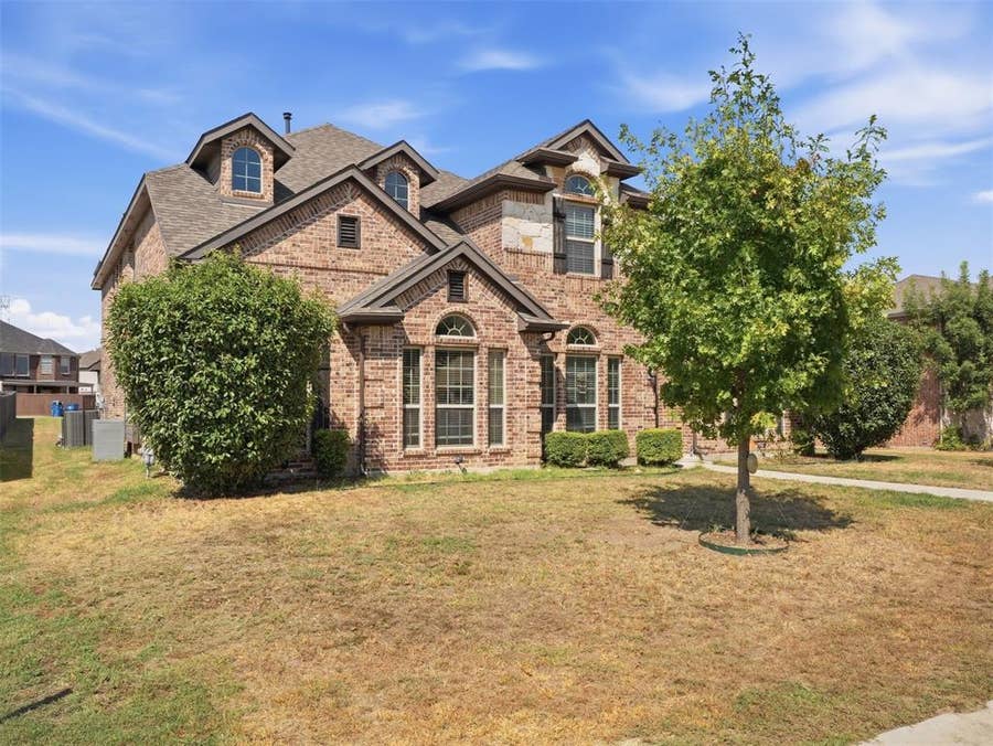 Property photo for 1705 Chacon Canyon Drive, DeSoto, TX