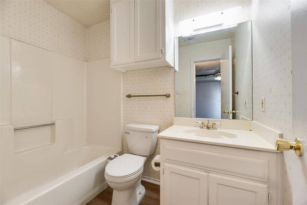 Secoundary Bathroom
