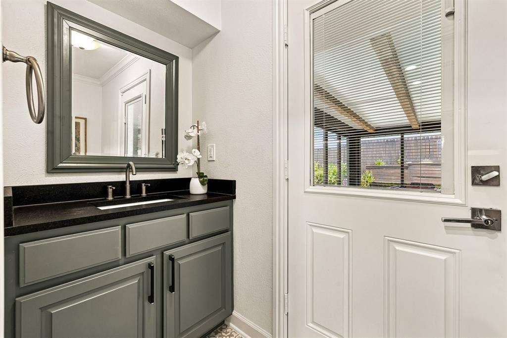 6837 Arboreal Drive, Dallas, TX 75231 6837 Arboreal Drive, Dallas, TX 75231