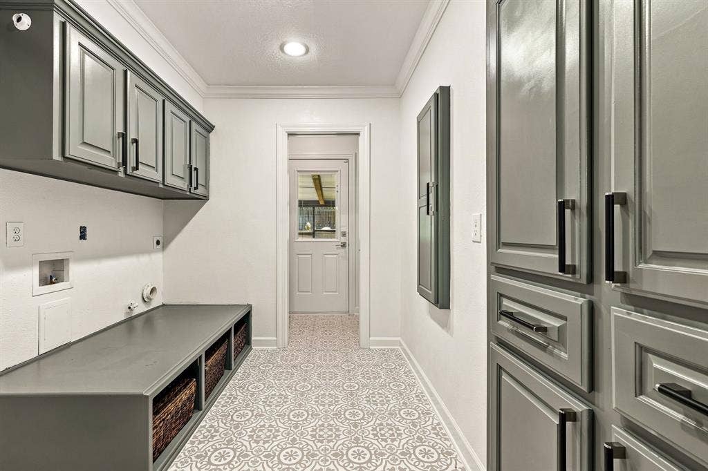 6837 Arboreal Drive, Dallas, TX 75231 6837 Arboreal Drive, Dallas, TX 75231