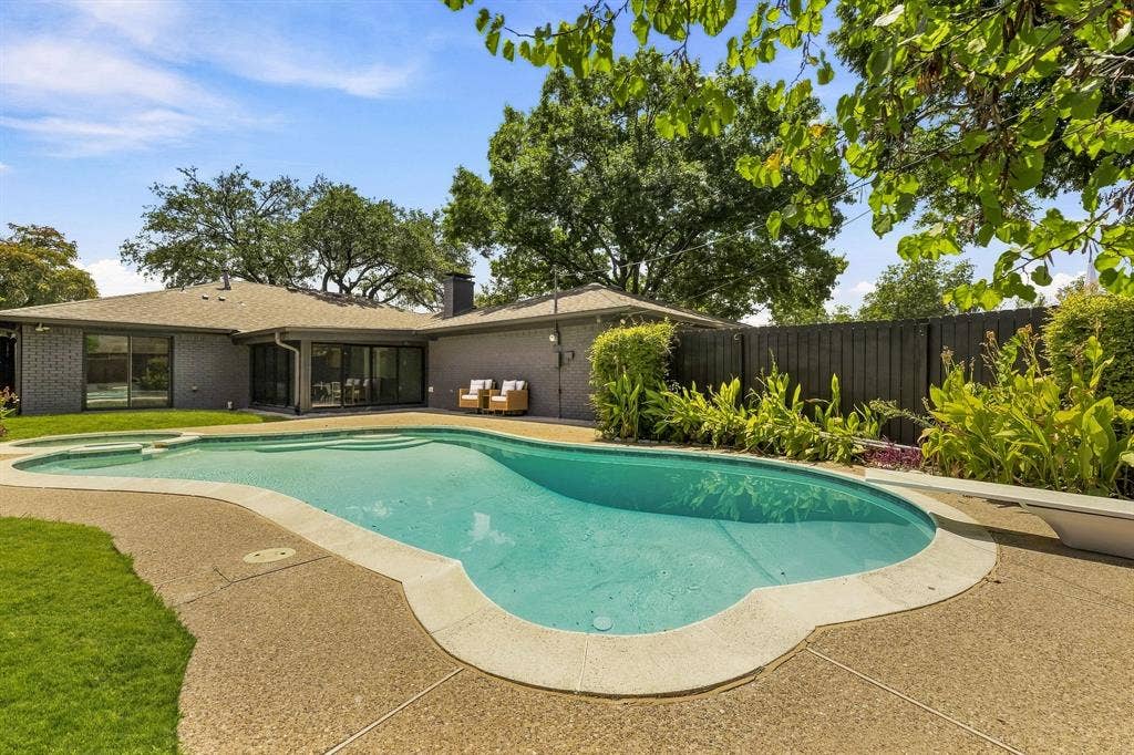 6837 Arboreal Drive, Dallas, TX 75231 6837 Arboreal Drive, Dallas, TX 75231