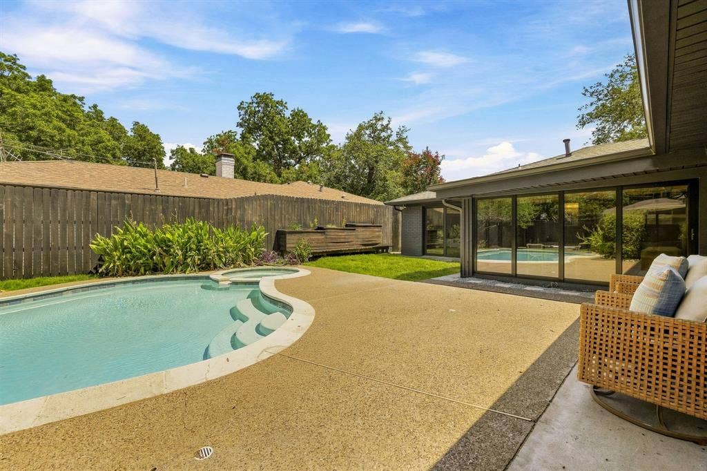 6837 Arboreal Drive, Dallas, TX 75231 6837 Arboreal Drive, Dallas, TX 75231
