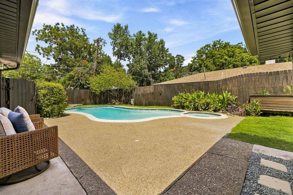 6837 Arboreal Drive, Dallas, TX 75231 6837 Arboreal Drive, Dallas, TX 75231
