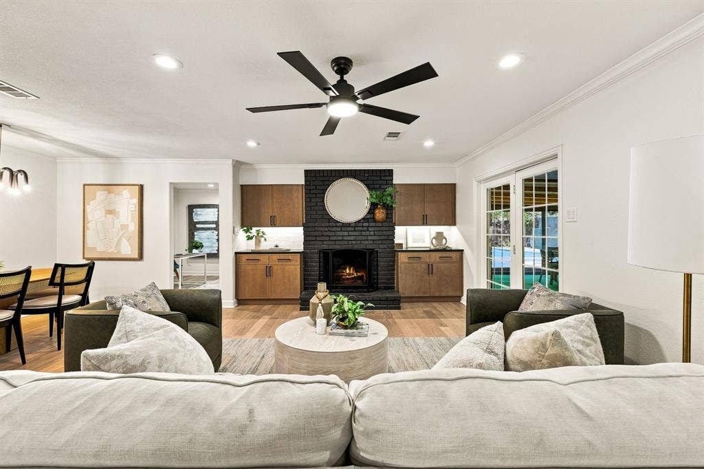 6837 Arboreal Drive, Dallas, TX 75231 6837 Arboreal Drive, Dallas, TX 75231