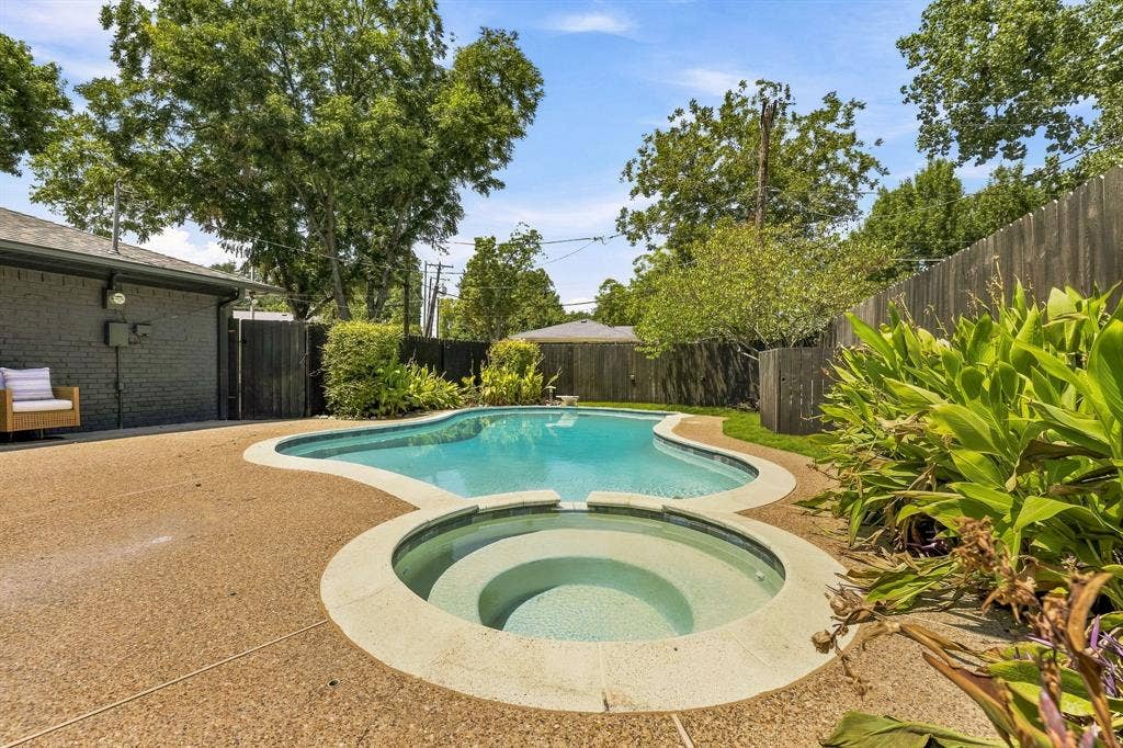 6837 Arboreal Drive, Dallas, TX 75231 6837 Arboreal Drive, Dallas, TX 75231