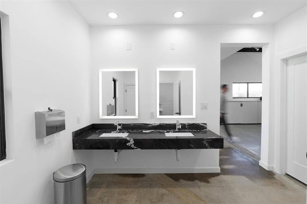 2655 Myrtle Springs Avenue, Dallas, TX 75220 2655 Myrtle Springs Avenue, Dallas, TX 75220