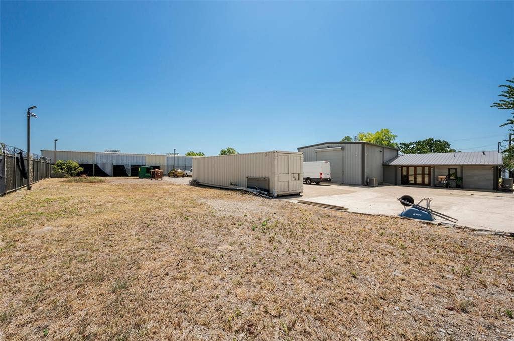 2655 Myrtle Springs Avenue, Dallas, TX 75220 2655 Myrtle Springs Avenue, Dallas, TX 75220
