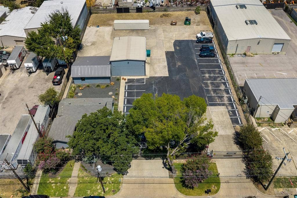 2655 Myrtle Springs Avenue, Dallas, TX 75220 2655 Myrtle Springs Avenue, Dallas, TX 75220